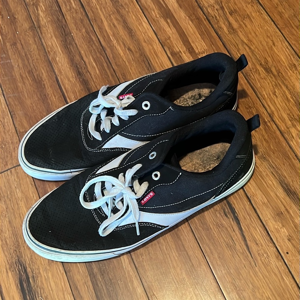 LEVIS SIZE 13, 7/10